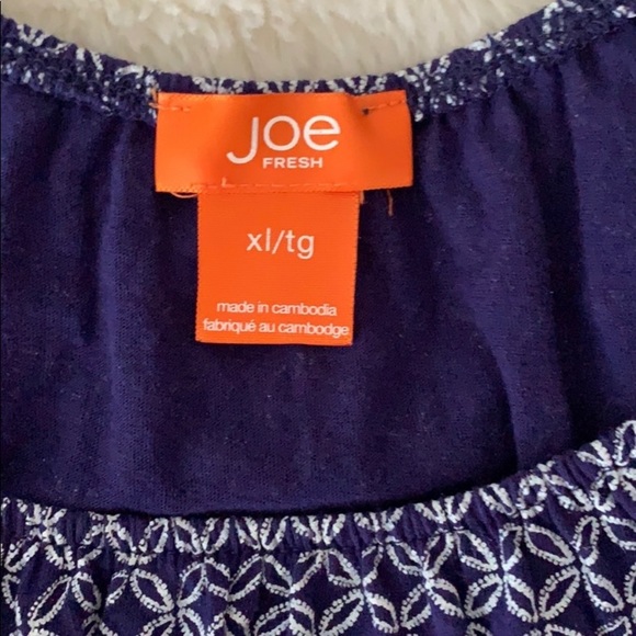 3/$30 Joe fresh Woman’s blouse - Picture 2 of 4